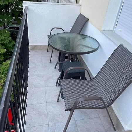 Luxury Center Apartment